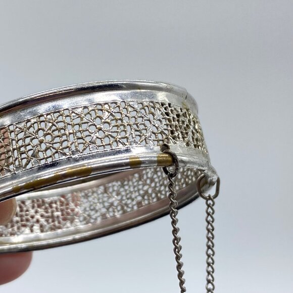 Vintage Silver Tone Filigree Hinged Bangle Bracelet With Safety Chain **NOTE** - Picture 11 of 14